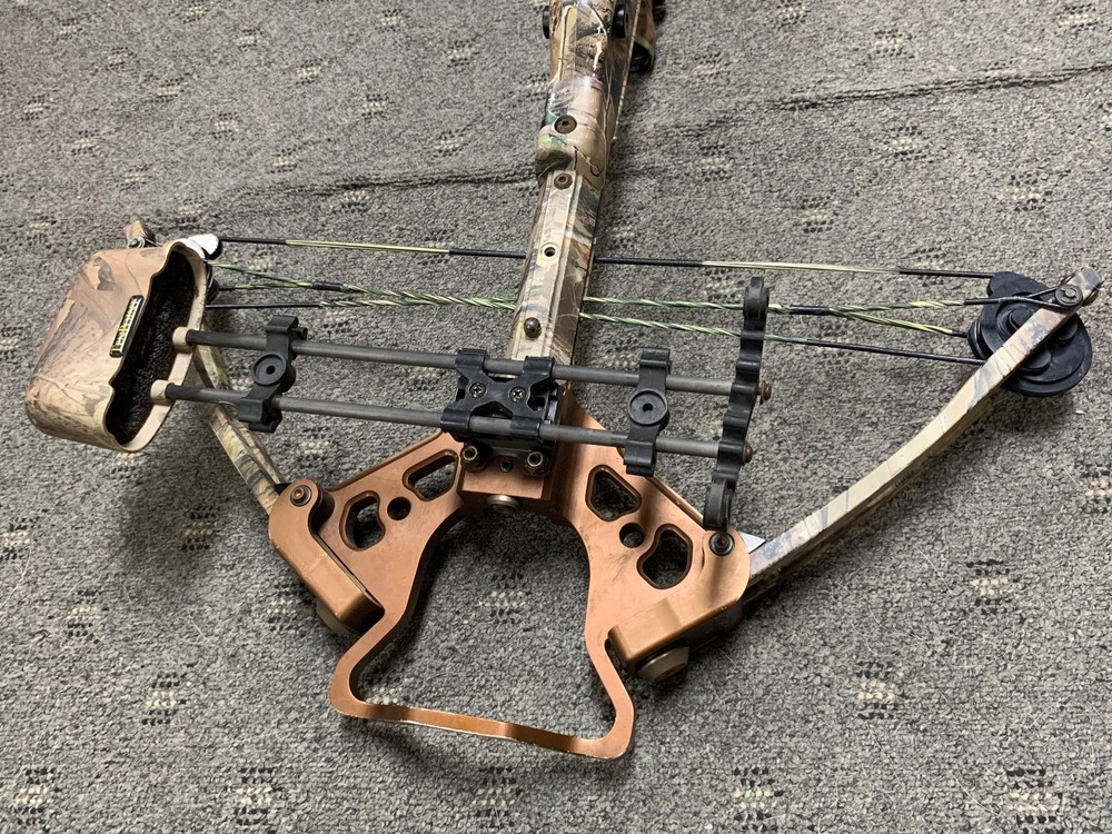 Tenpoint Phantom CLS Crossbow w/ Acu-Draw Cocking Device Scope & Quiver - Nice!