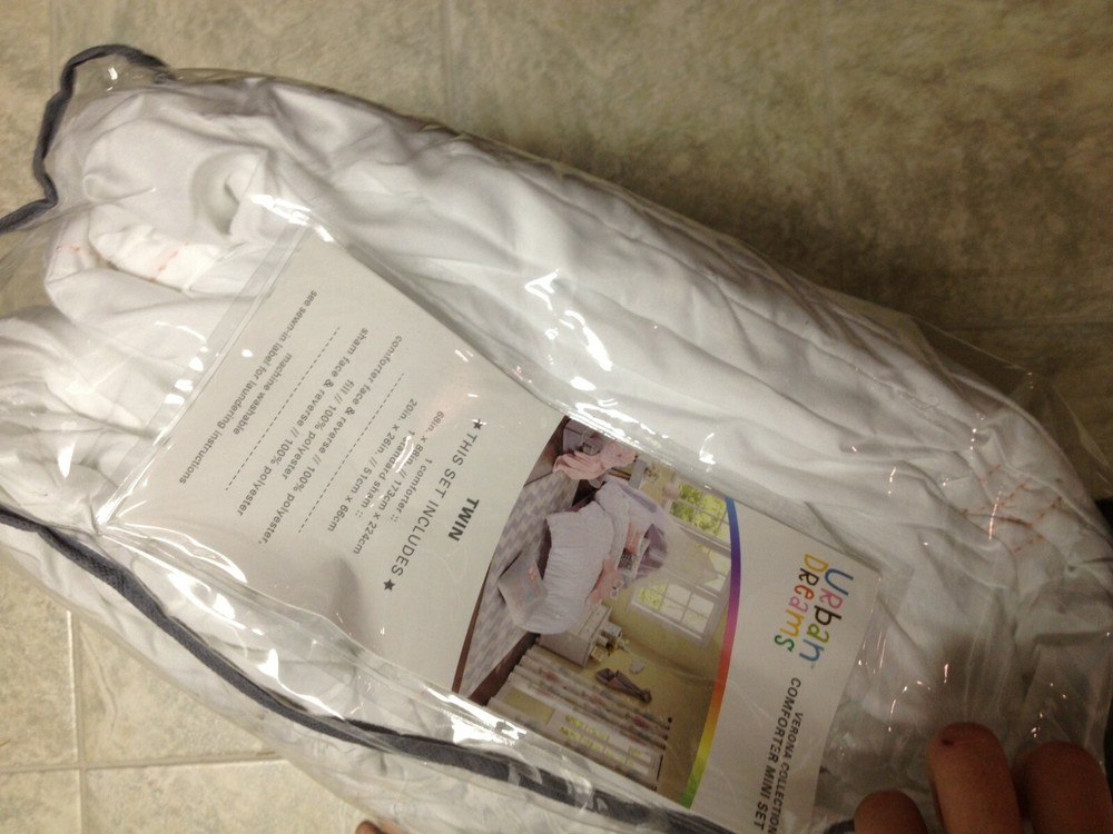 White Twin 2 Piece Comforter Set Comforter and Sham Machine Washable