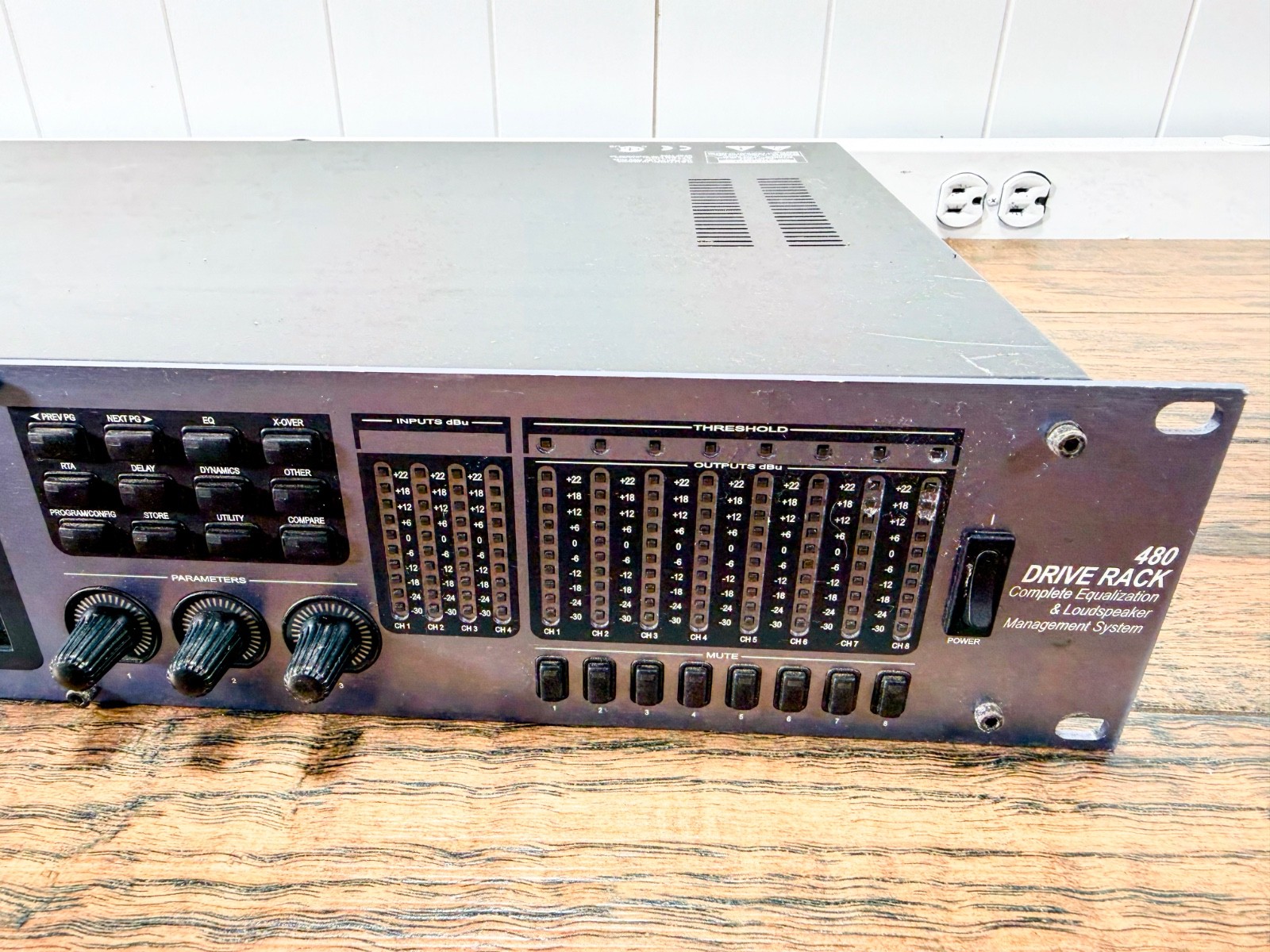 DBX Drive Rack 480 Equalization and Loudspeaker Management System G1130