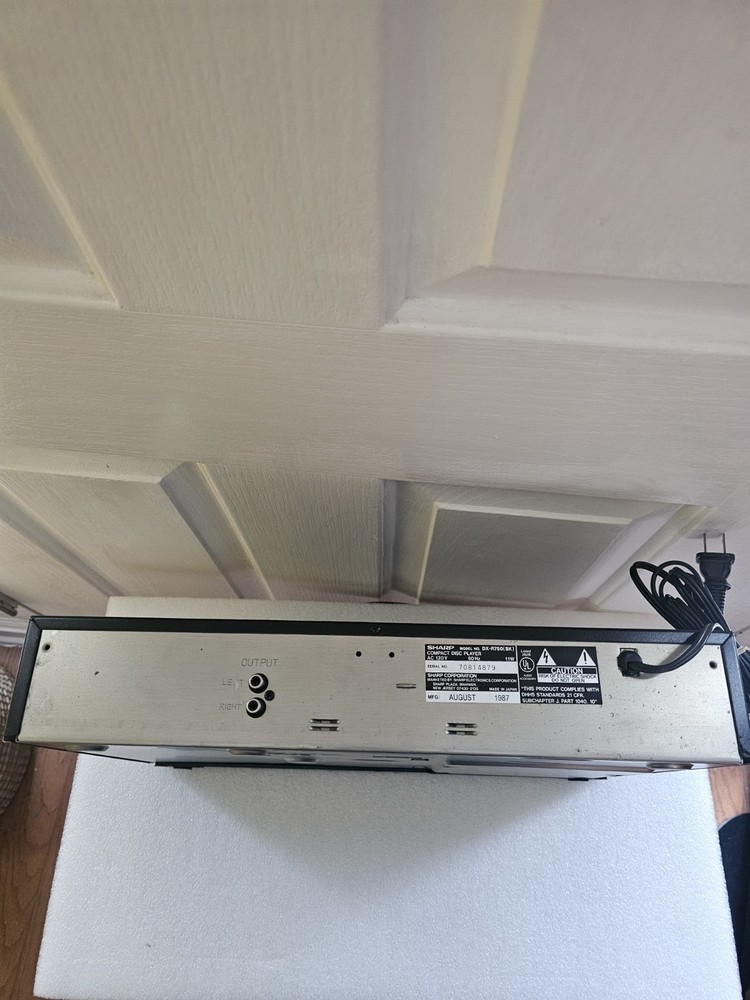 Sharp DX-R750 Single Compact Disc Player Made in Japan TESTED