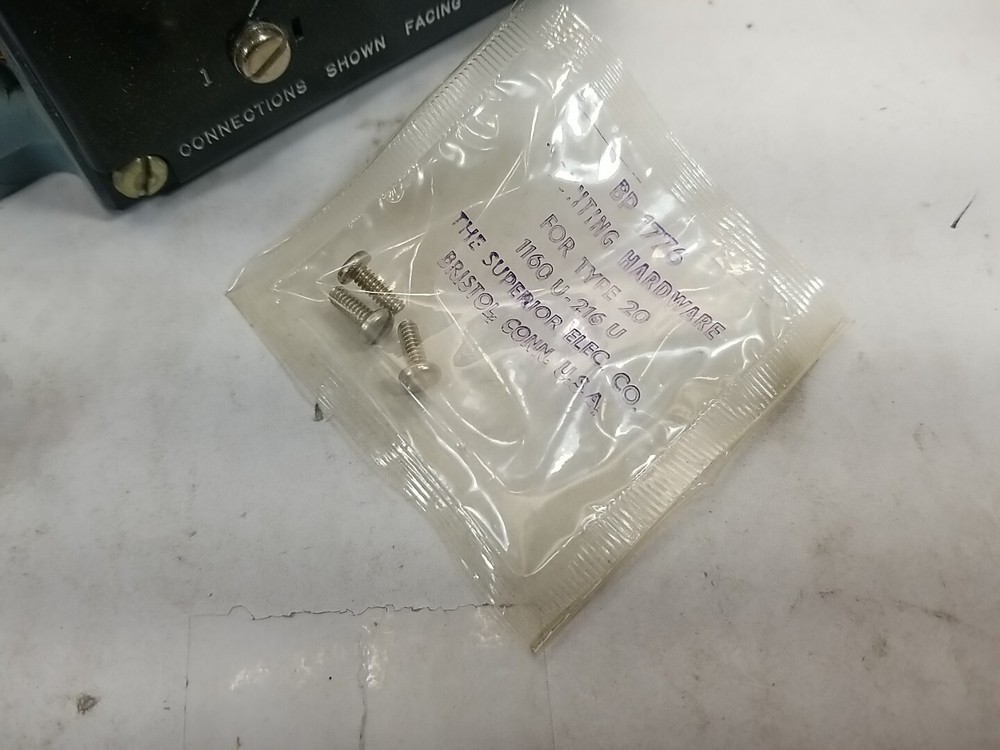 NOS 236 BU TYPE - SUPERIOR POWERSTAT VARIABLE TRANSFORMER