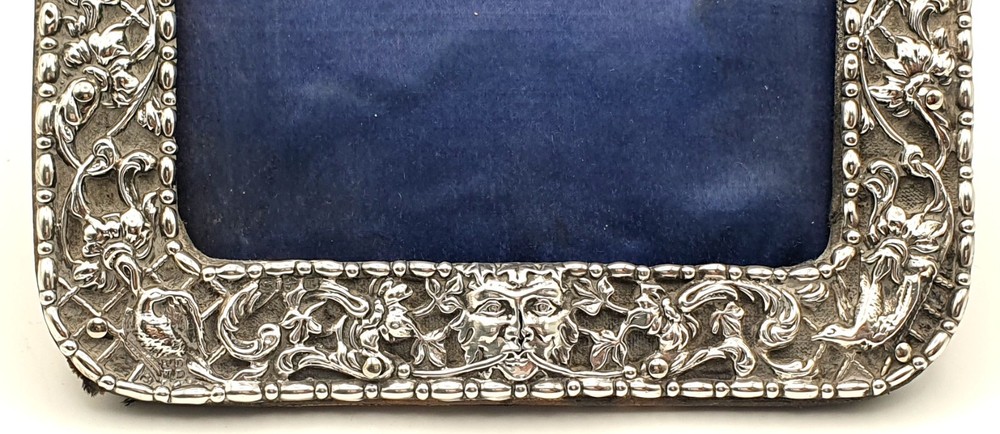 Victorian repousse sterling silver picture frame - Stunning piece - Dated 1900
