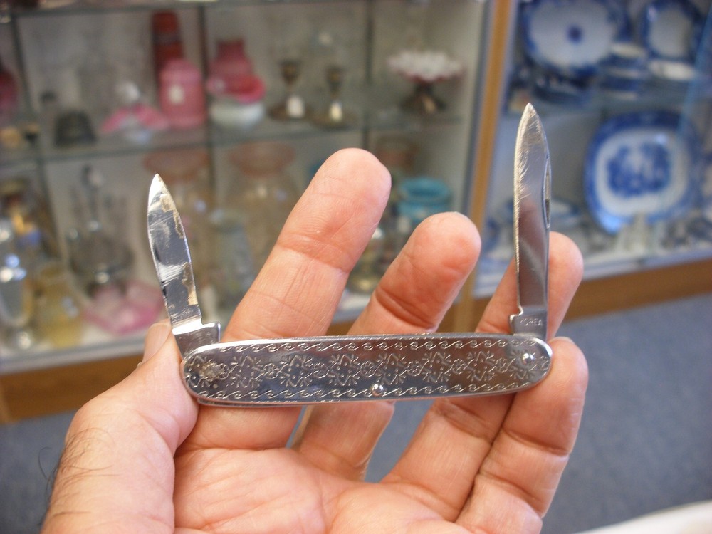 Vintage 3" Korea Bell Pocket Knife