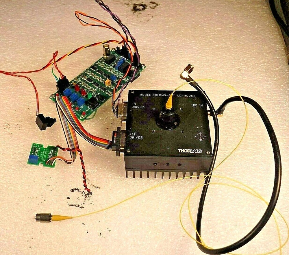 THOR-LABS TCLDM9-TEC LD Mount Temperature Controlled Laser Diode Mount + Drivers