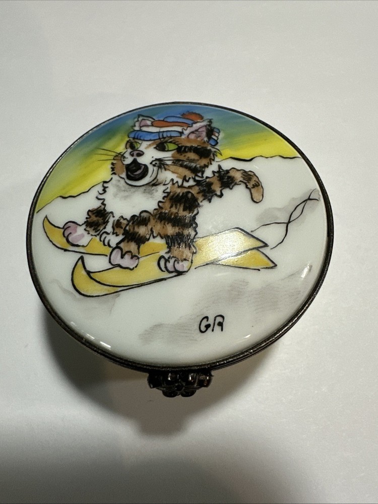 Limoges Trinket Box SCARED KITTY CAT SKIING DOWN A HILL  ROCHARD