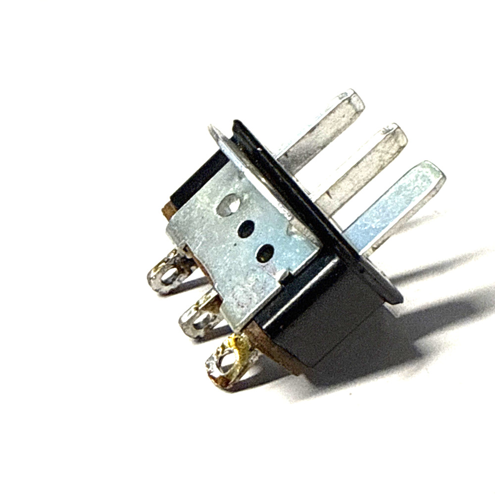 PARASET  replica transceiver power supply  male  connector  USED