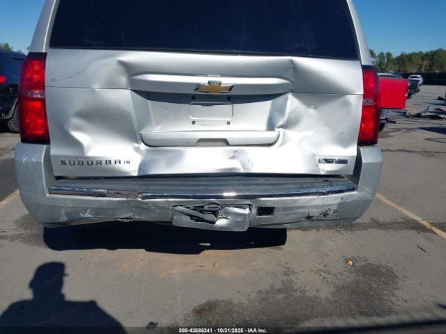 SUBCHEV15 2017 Glove Box 4890056