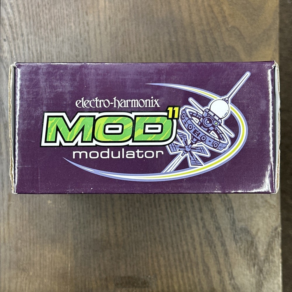 Electro Harmonix EHK MOD 11 Modulator Guitar Effects Pedal Modulation trem phase