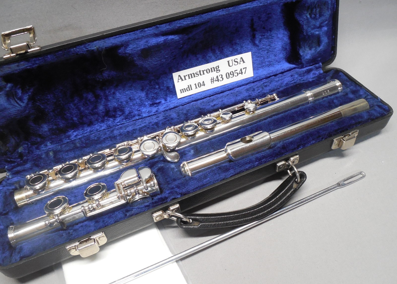 Armstrong 104 Silver Plated Flute  w/  Case  New Pads  Polished Reconditioned
