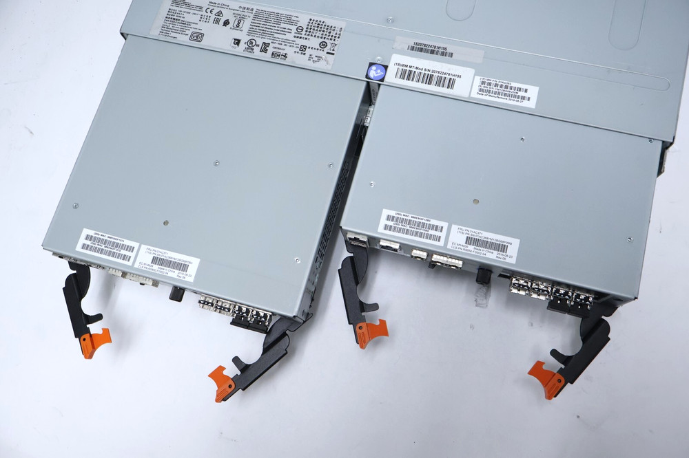 IBM 01AC383 Storage Array 24-Bay 2.5" SAS Expander Enclosure (No HDDs)