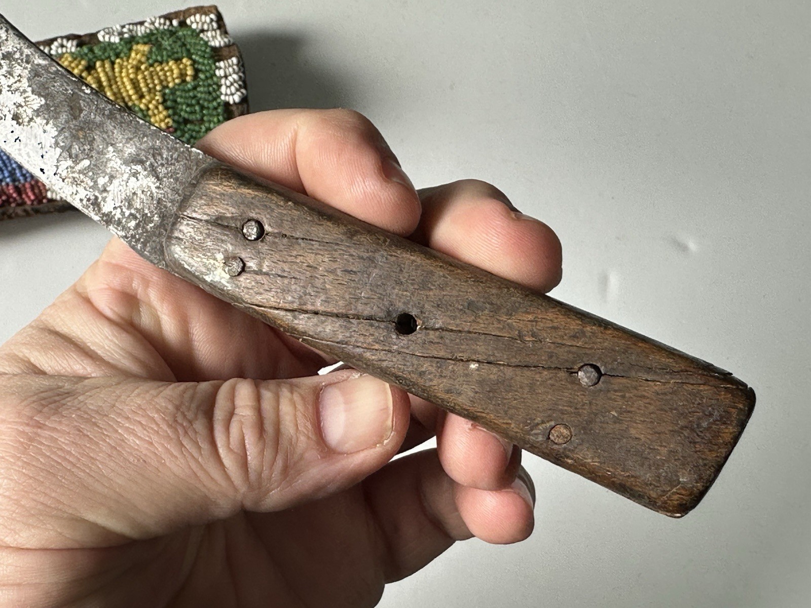 INCREDIBLE SIOUX PLAINS INDIAN HISTORIC BEADED KNIFE SHEATH, HISTORICAL