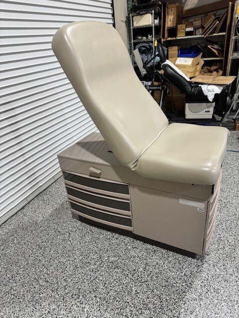 Ritter 304 Exam Table