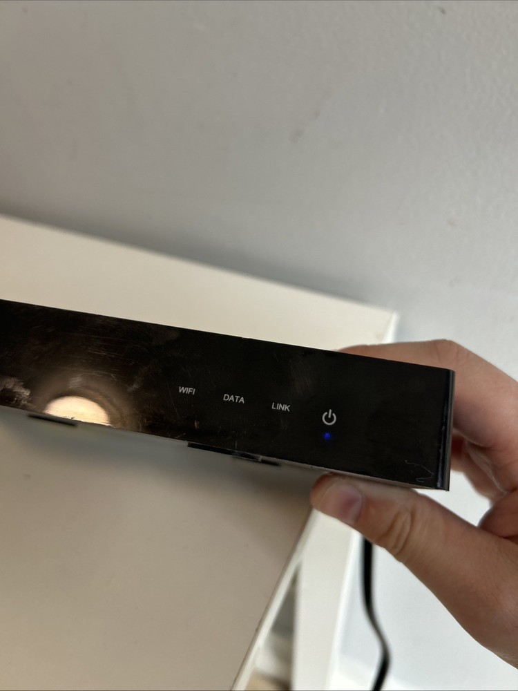 Control4 C4-HC250-BL Automation Controller with cord