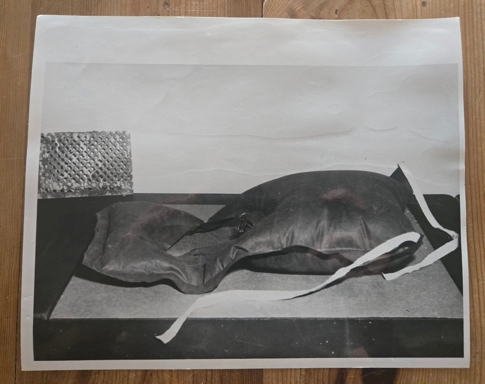 4 Original 1962 Escape from Alcatraz Photos - Prison Cell, Vent, Life Vest