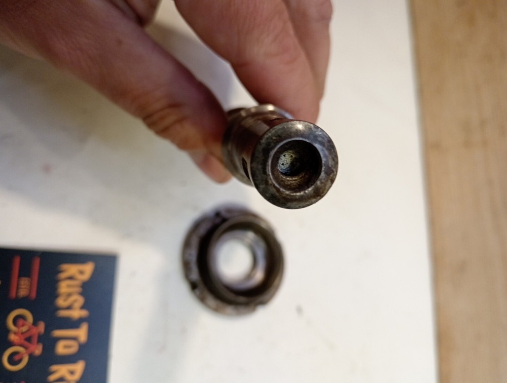 Vintage Bicycle Raleigh Bottom Bracket #812
