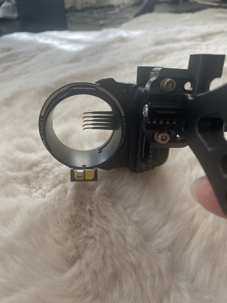 Axcel 5-Pin Fixed Pin Archery Sight Adjustable Compound Bow Black