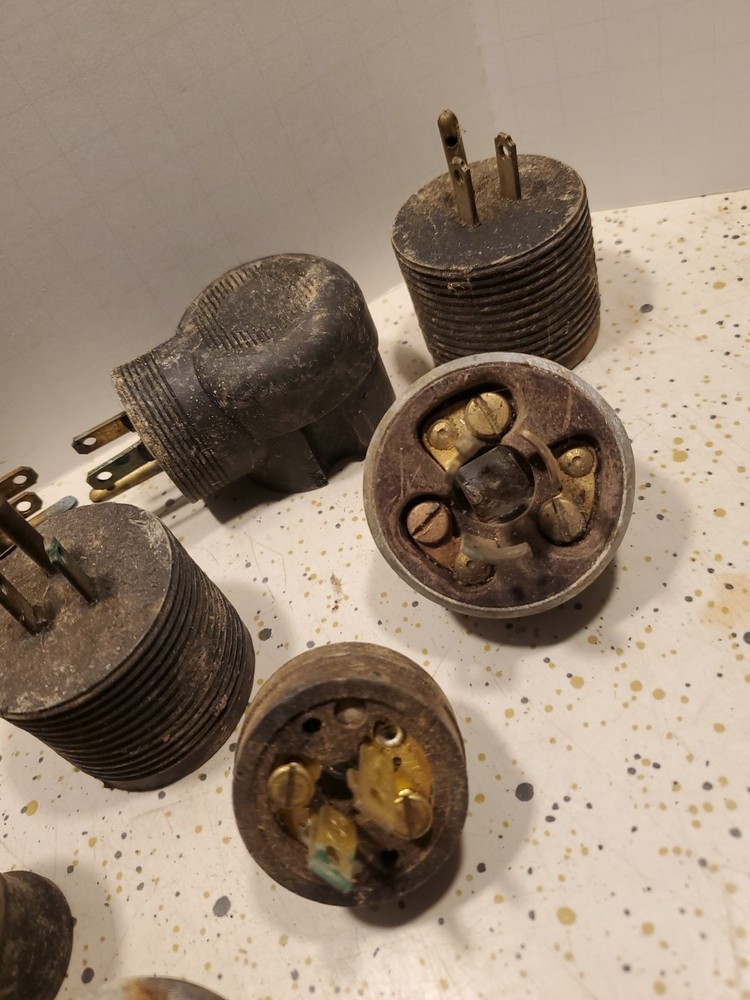 10 Vintage Electrical Plugs Sockets Heads