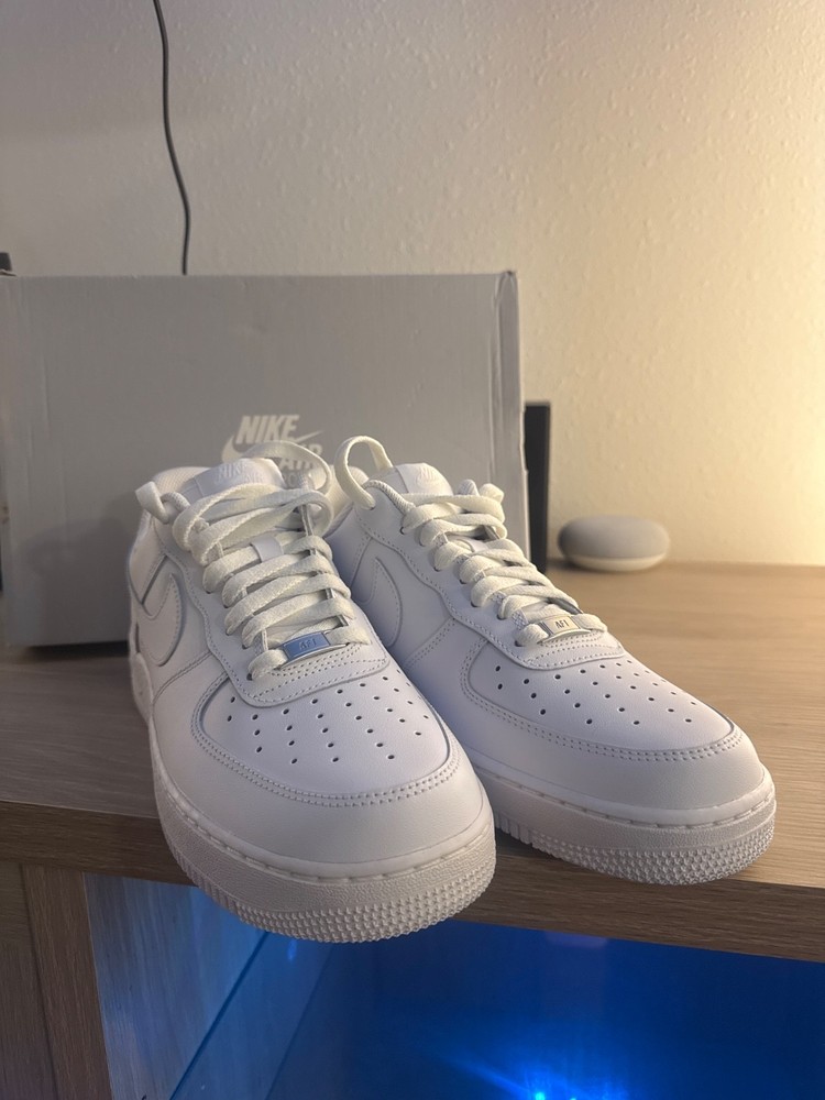 Size 10.5 - Nike Air Force 1 White