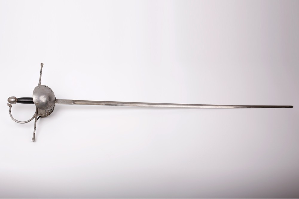 Spanish ropera - Made by a master craftsman