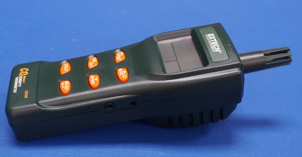Extech CO250 CO2 meter & Humidity/thermometer