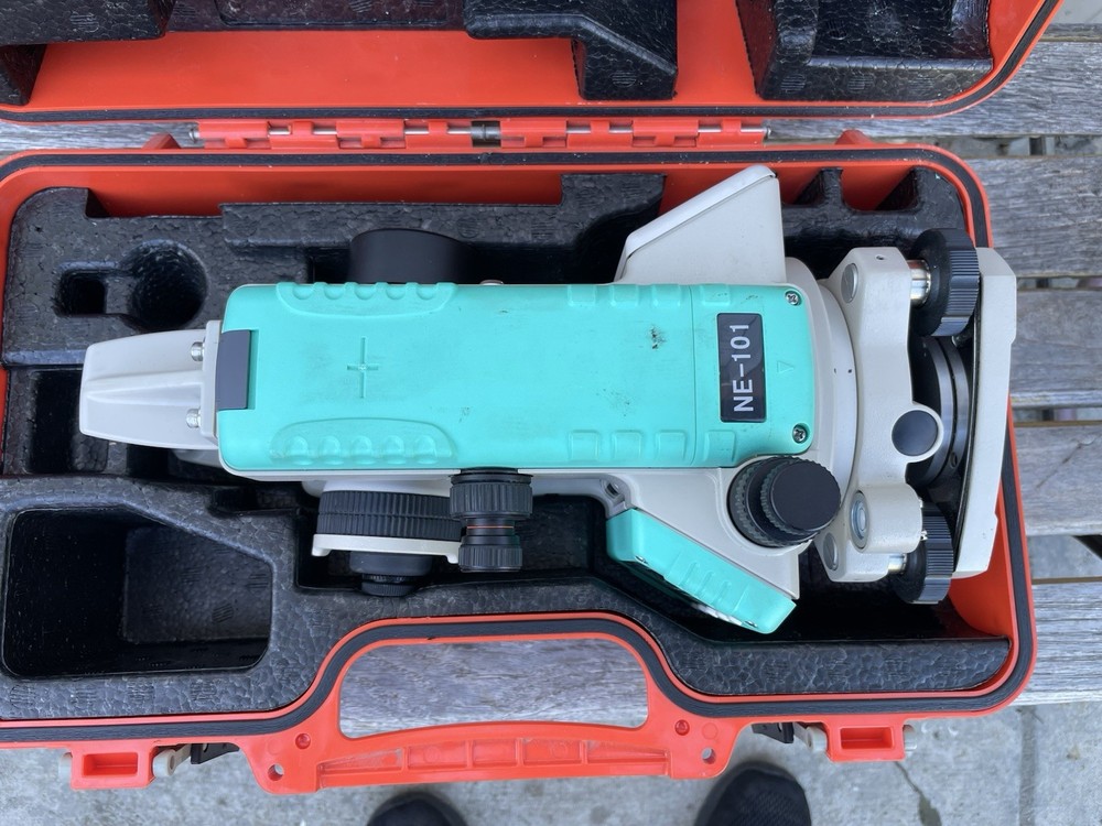 Nikon NE-101 Digital Construction Theodolite