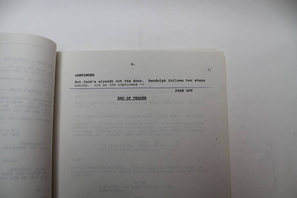 SOMETHING IS OUT THERE / Paul Bernbaum 1988 TV Show Script, Alien Sci-fi Horror