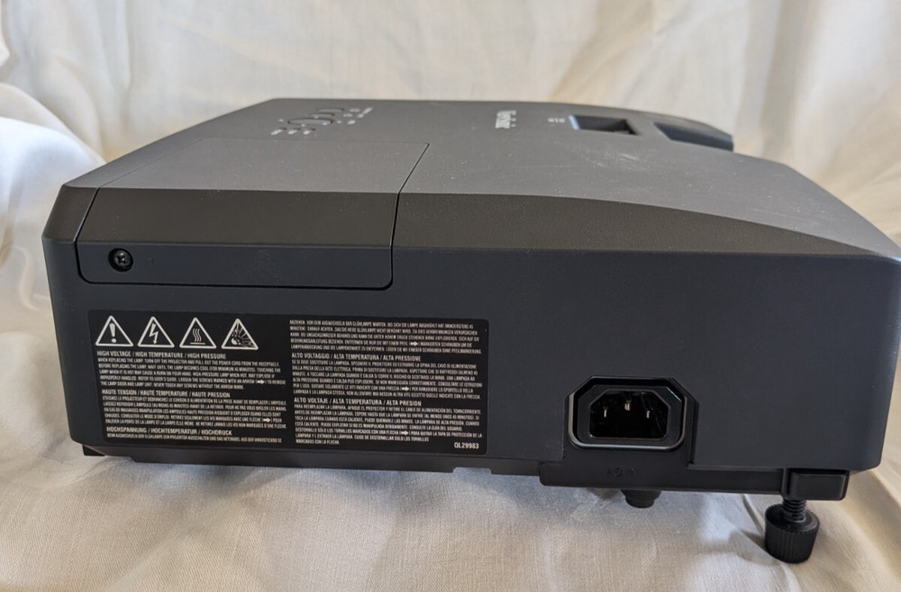 ViewSonic PJL7211 XGA LCD Projector
