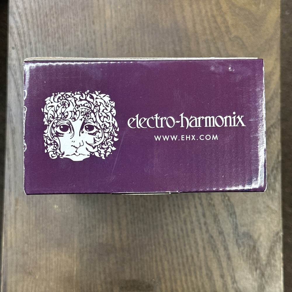 Electro Harmonix EHK MOD 11 Modulator Guitar Effects Pedal Modulation trem phase