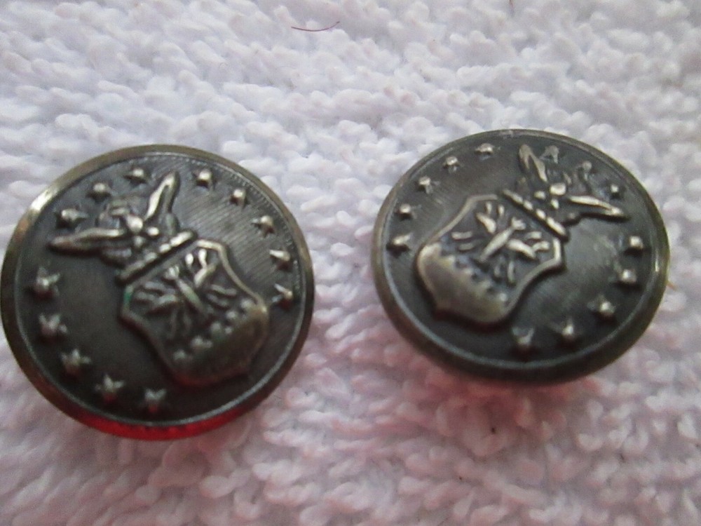 Waterbury Button Co- Conn- wings & shield- 8 total