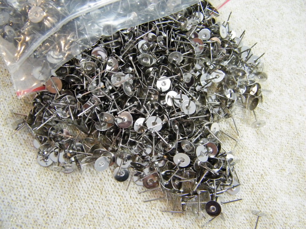 (1500) PIERCED EARRING POSTS / STUDS W/ PADS ~ SILVER TONE FINDINGS, COMPONENTS