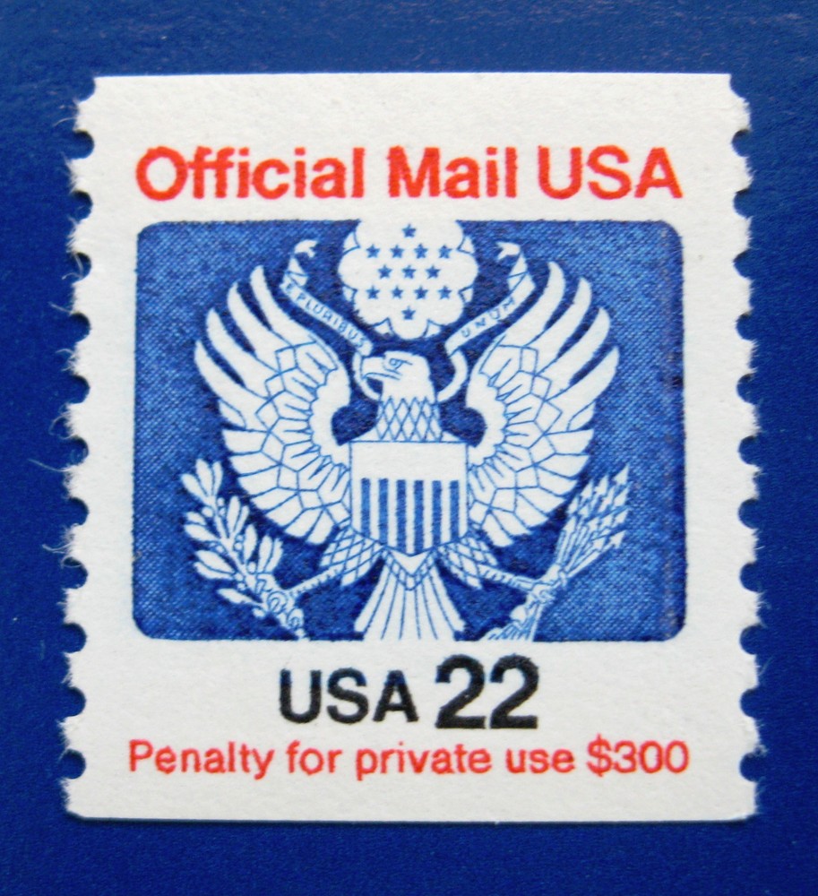 Sc # O136 ~ 22 cent Official Mail (ch2)