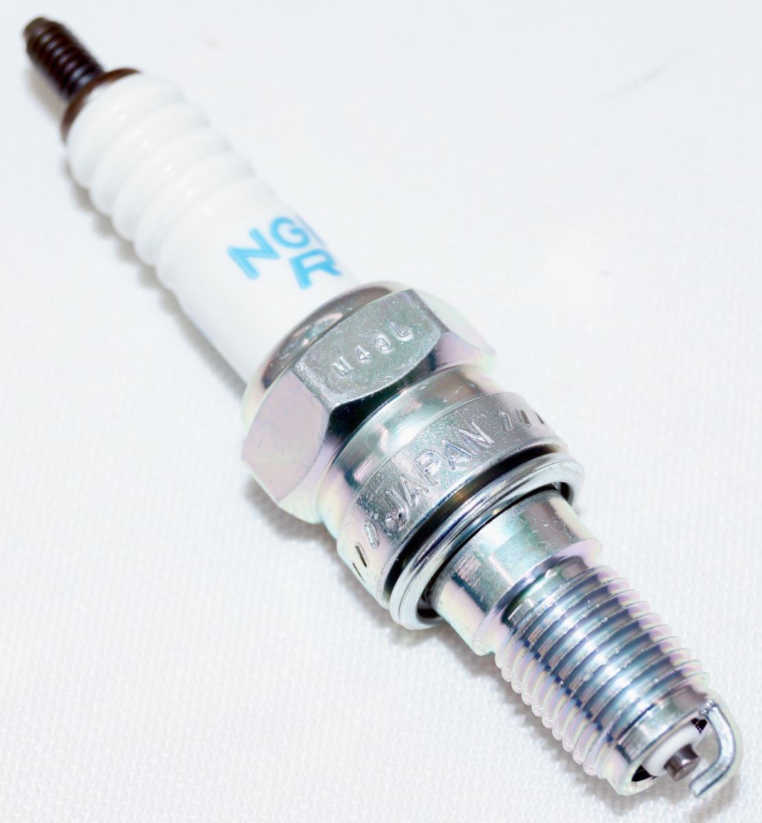 Set of 4 Genuine NGK 6689 CR5EH-9 Nickel Spark Plugs