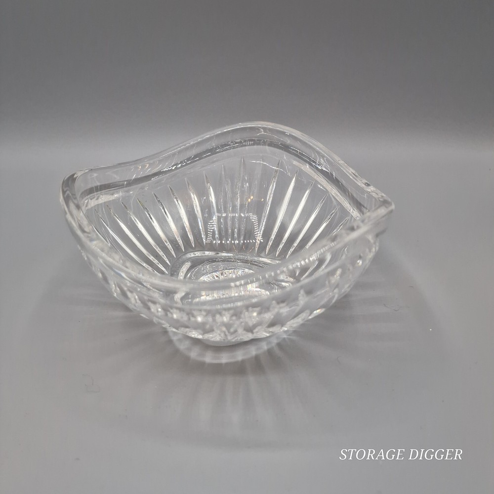VTG Mikasa Bowl/Dish Germany 6" Triangular Crystal Clear Cimarron Pattern Unique