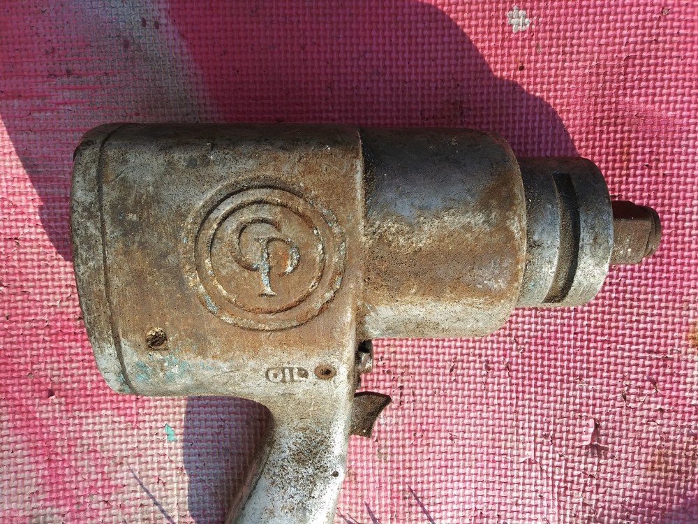 Chicago Pneumatic CP893 1" Impact With Hose.