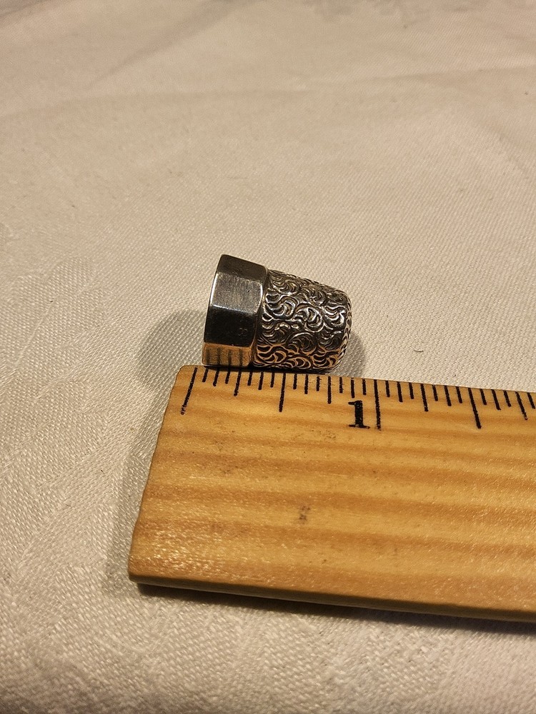 Unusual Decagonal 10 Panel Silver Swirl Ornate Thimble Size 8