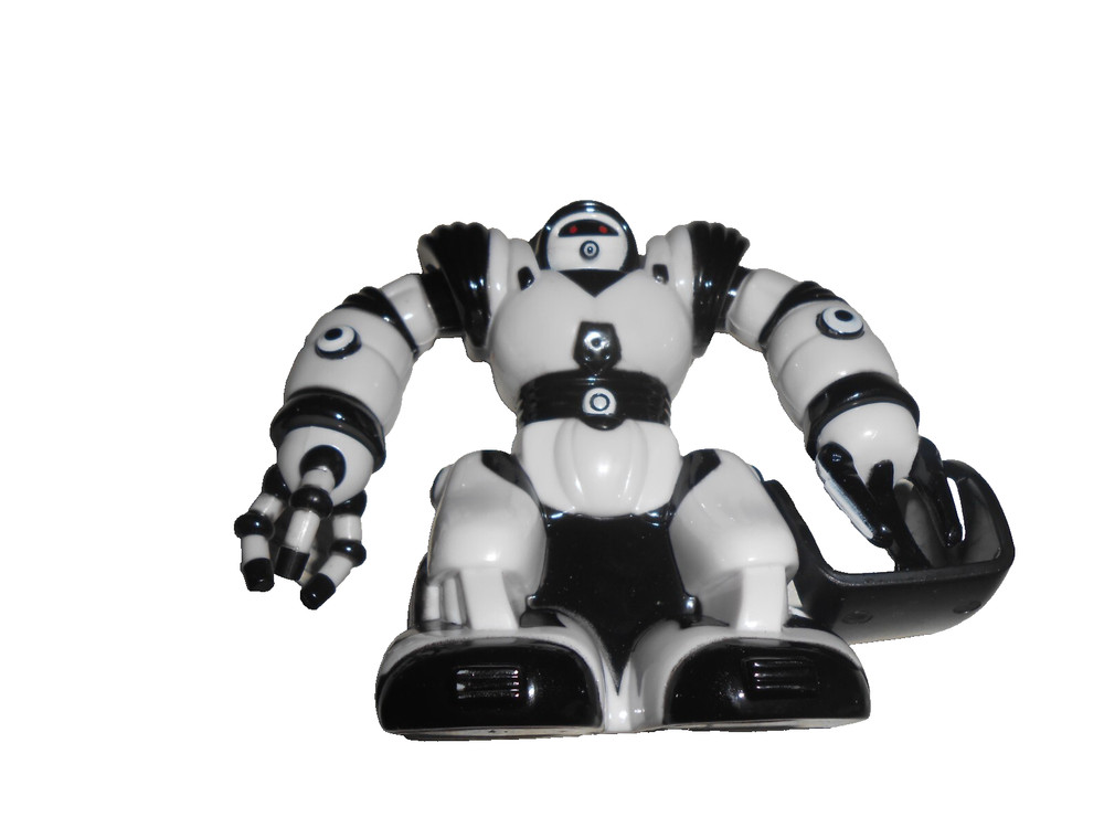 2005 WowWee Robosapien Robo Throw Plastic Candy Throwing Robot-No Candy