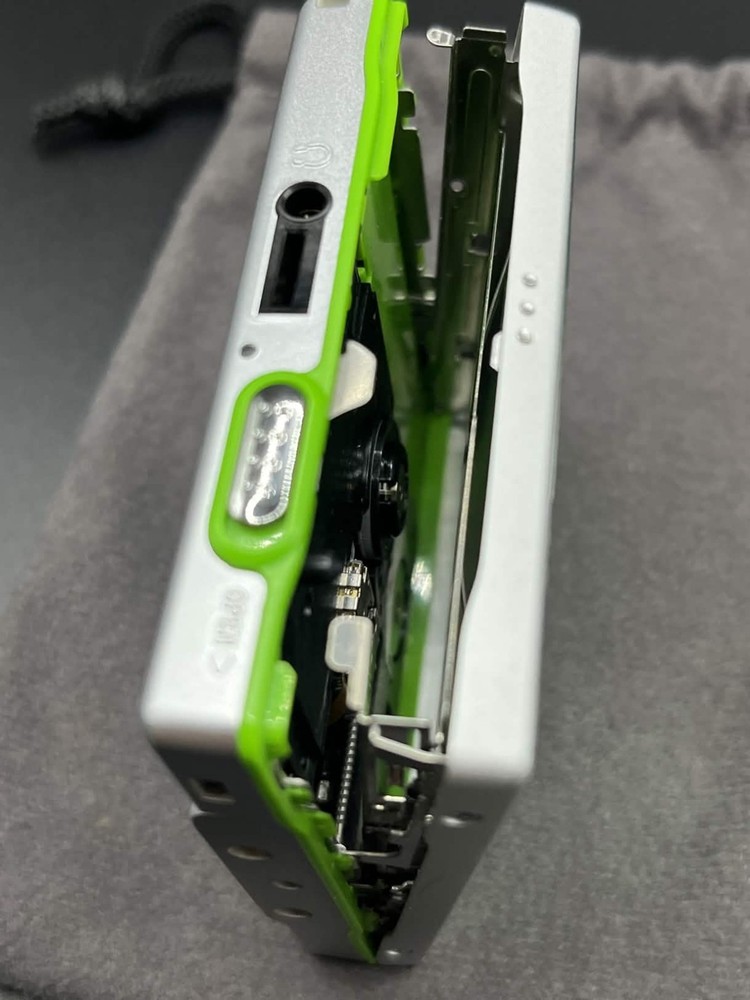 SONY MZ-E620 Green MiniDisc MD walkman player - Working