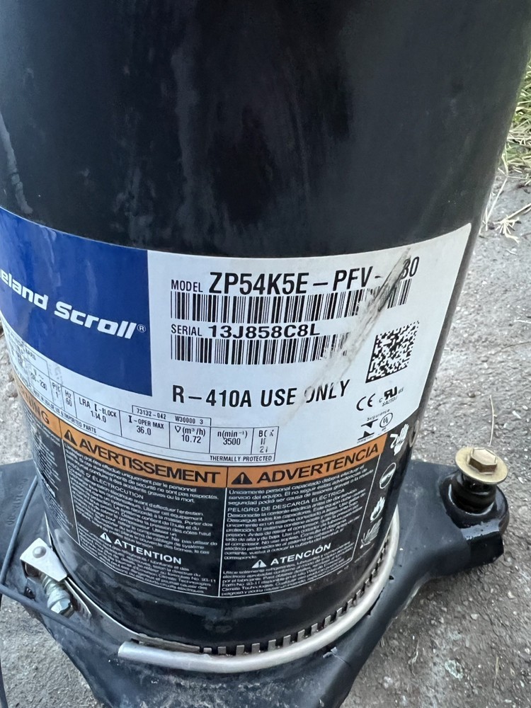 COPELAND SCROLL COMPRESSOR model  ZP54K5E - PFV -830 year 2013- 220v single ph