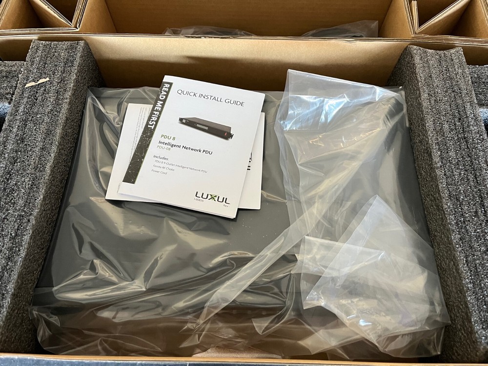 Luxul PDU-08 Power Distribution Unit NEW 8 controlled outlets 9 total