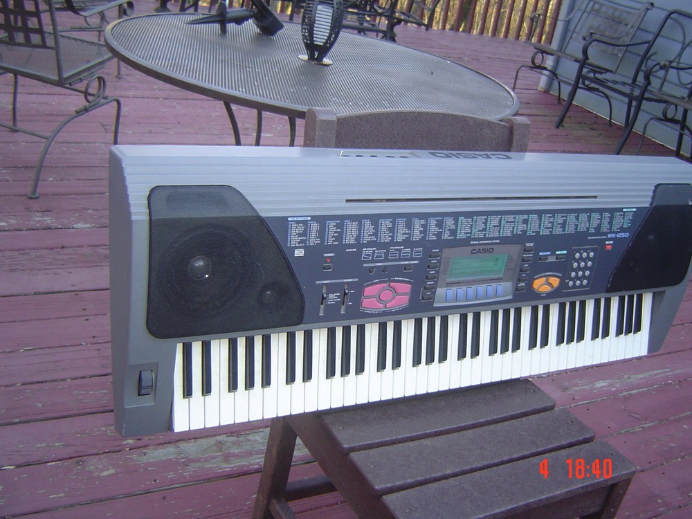 🇺🇸CASIO WK-1250 Electronic Keyboard 73 Key 100 Rhythms 200 Tones🇺🇸