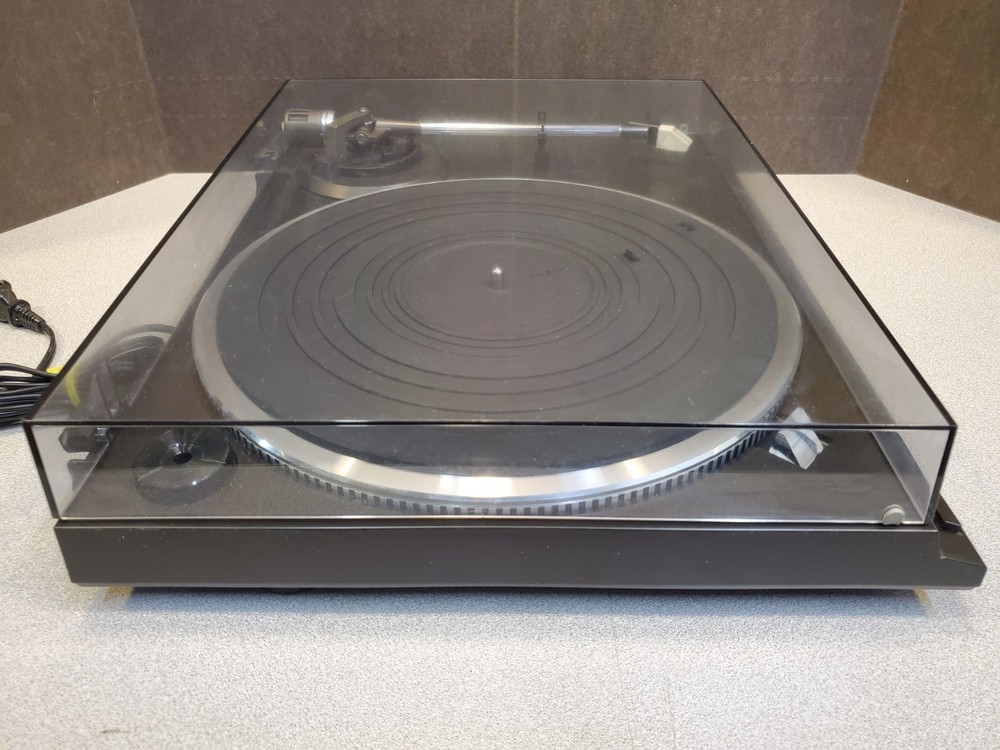 TECHNICS SL-QD33 Stereo Turntable, Quartz Direct Drive Automatic, Tested Working