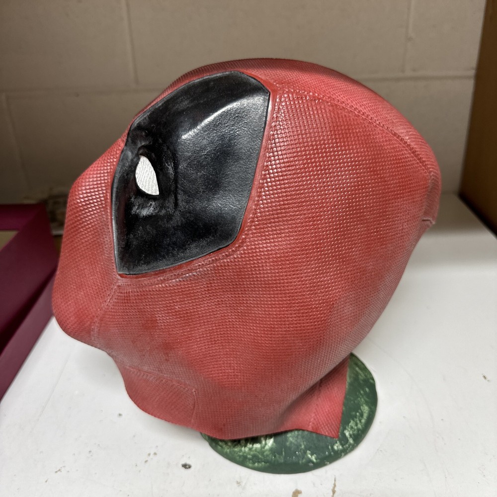 Adult Deadpool Halloween Mask Elastic Rubber Stretch One-Size Pullover Marvel