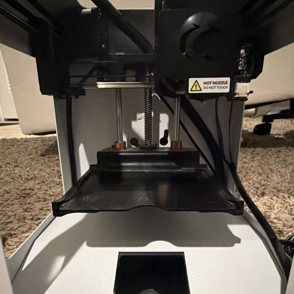 Toybox Alpha 3D Printer 2AT6V-ALPHA3D with Power Adapter & Accessories