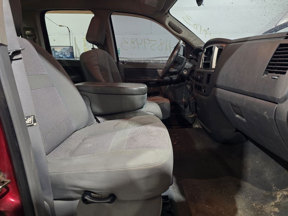 RAM2500 2007 Accessory Holders 625539