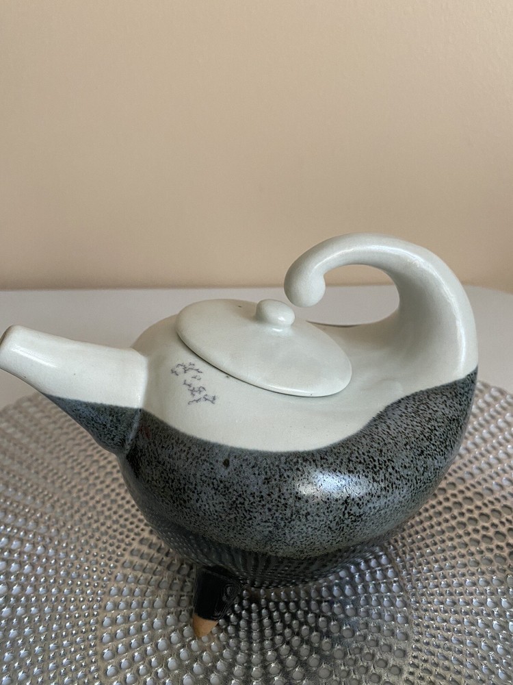 Glazed Ceramic Tea Coffee Pot With Four Cups China Signed