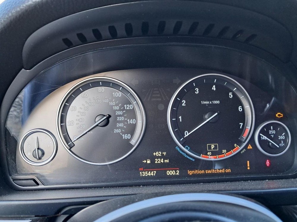 528I 2016 Glove Box 4864248