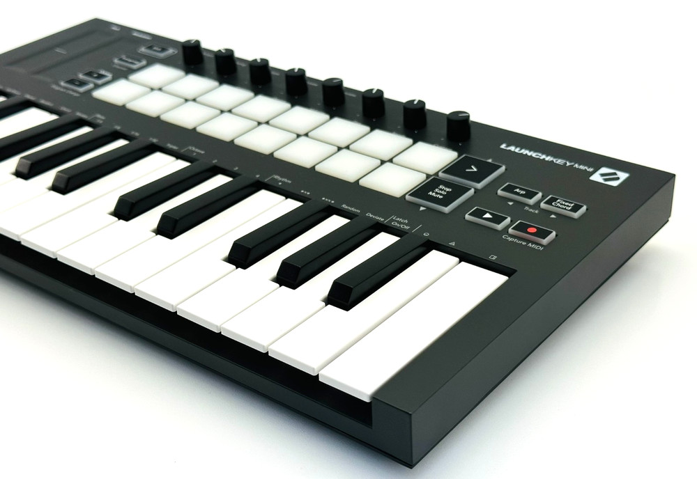 Novation Launchkey Mini 25 MK3 25-Key USB MIDI Ableton Live Keyboard Controller