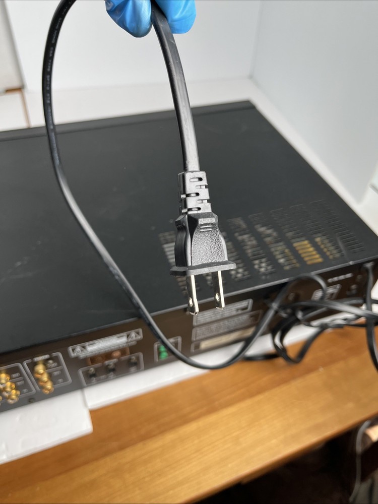 HARMON KARDON CDR 2 Dual CD Player Disc Error. Powers On, Disc tray Doesnt Open