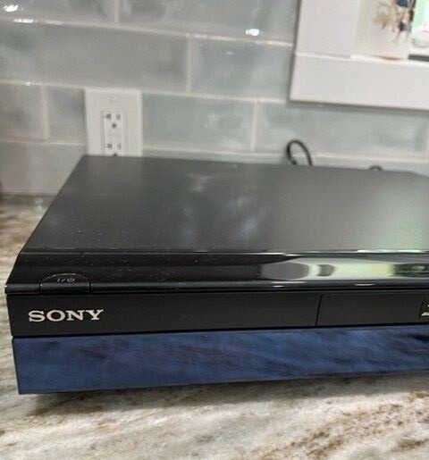 Sony Blu-Ray Disc Player Model BDP - S301 Tested Working No Remote