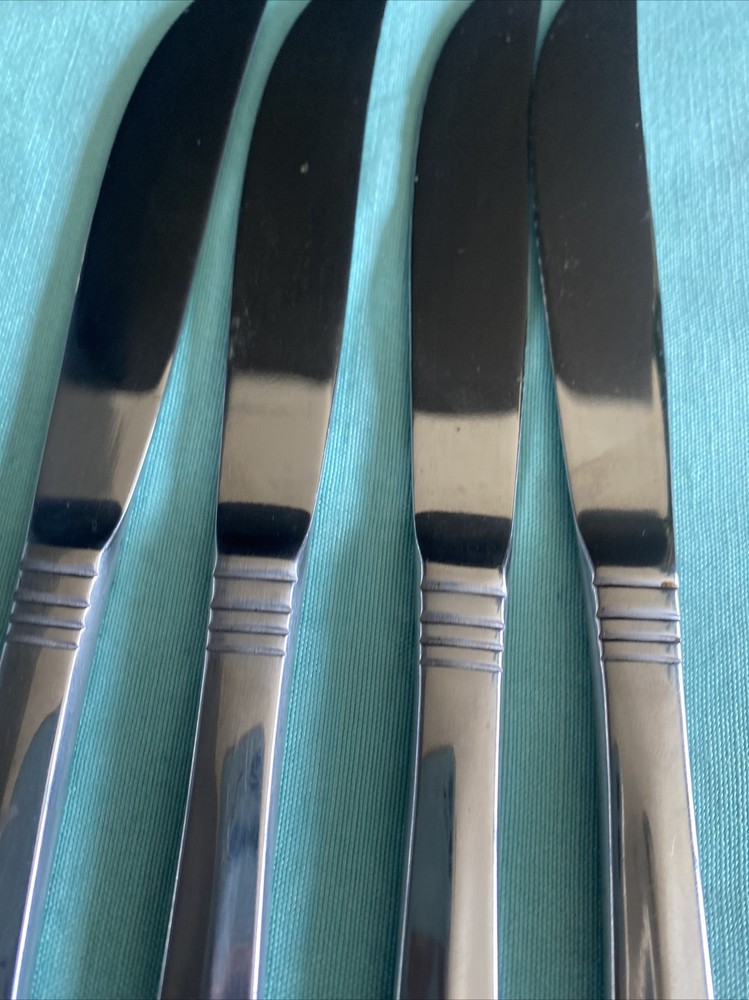 4 Pcs Rogers Co Country Shell Dinner Knives Stainless Flatware
